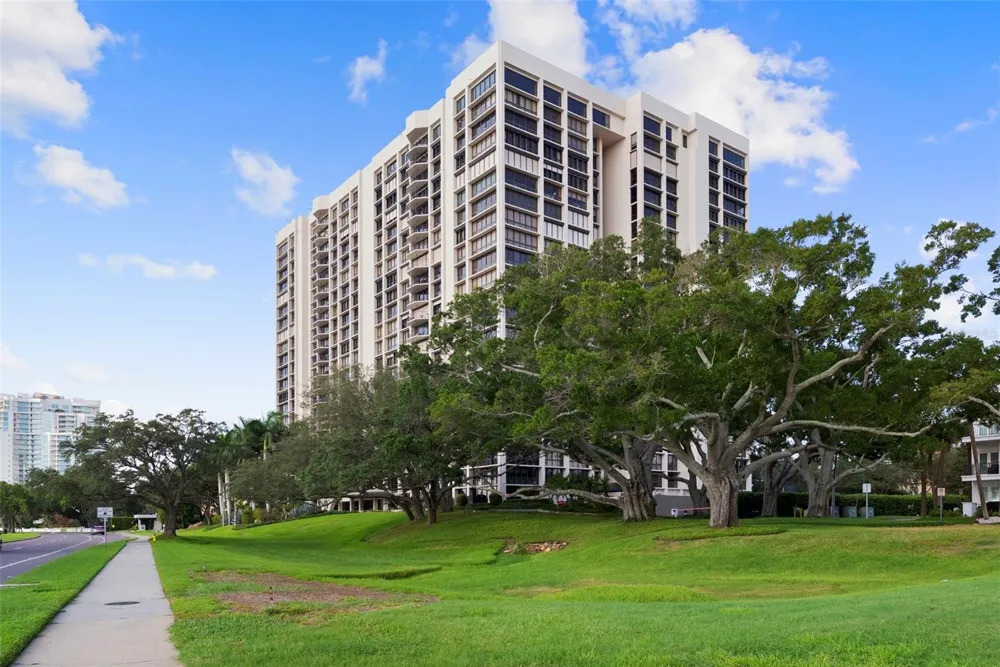 3301 BAYSHORE BOULEVARD #505C Tampa, FL 33629