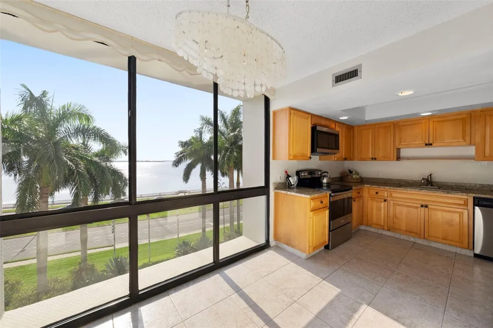 3301 BAYSHORE BOULEVARD #505C Tampa, FL 33629