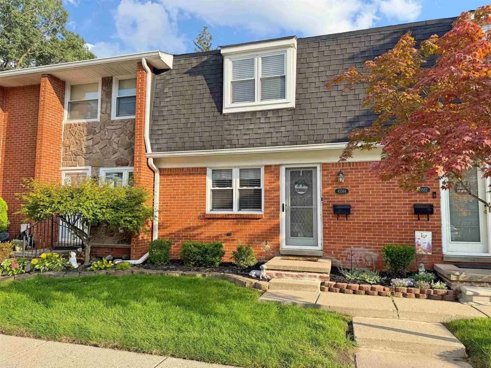 45564 Birchcrest Street Utica City, MI 48317