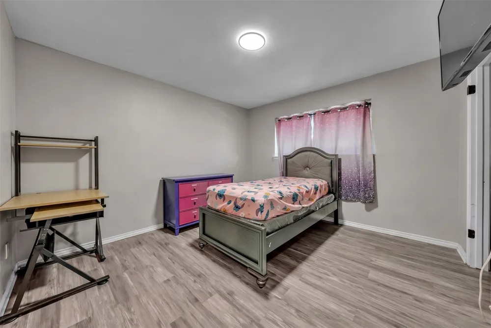 3813 Lynbrook Lane Arlington, TX 76015