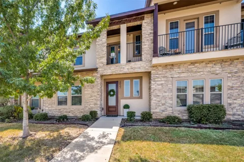 3037 Solana Circle