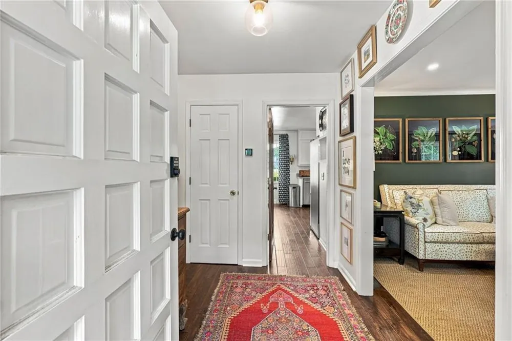 670 Robinhood Trail Gainesville, GA 30501