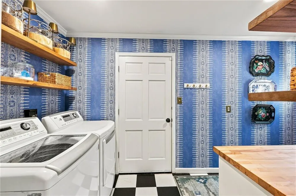 670 Robinhood Trail Gainesville, GA 30501