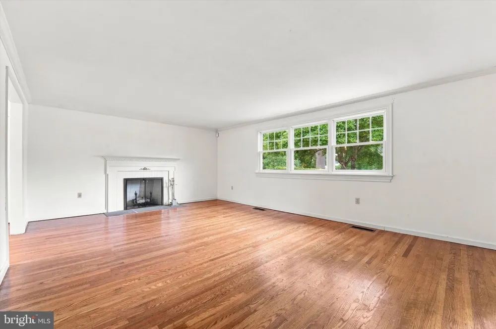 337 KENILWORTH LANE Lower Gwynedd, PA 19002