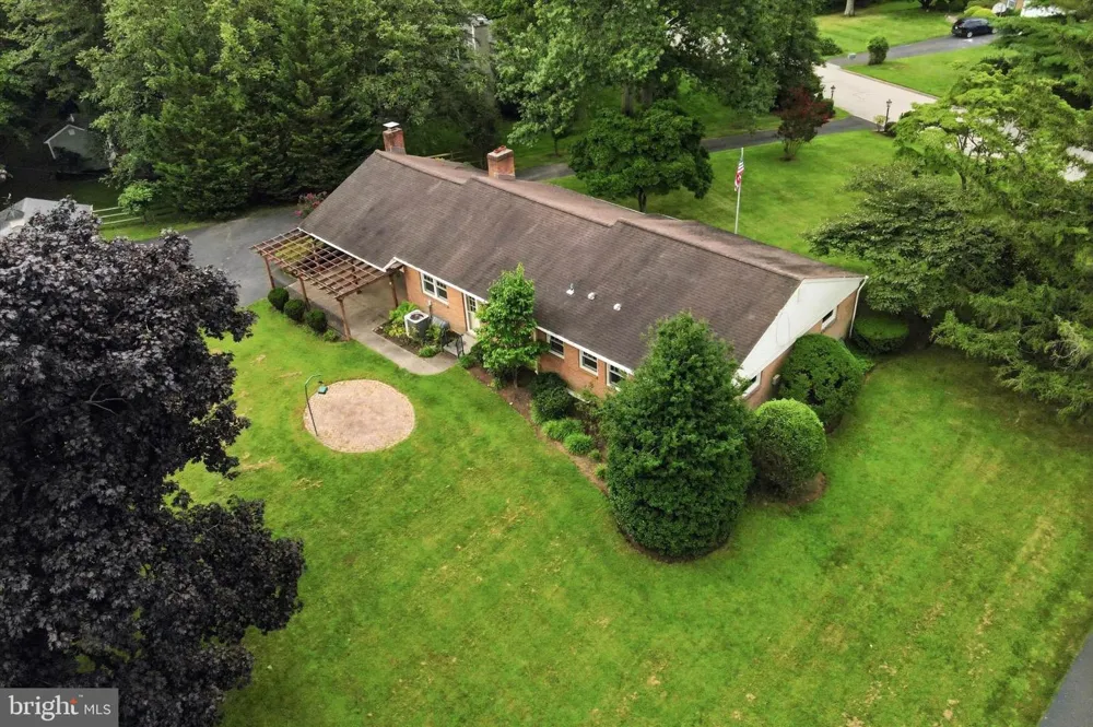 337 KENILWORTH LANE Lower Gwynedd, PA 19002