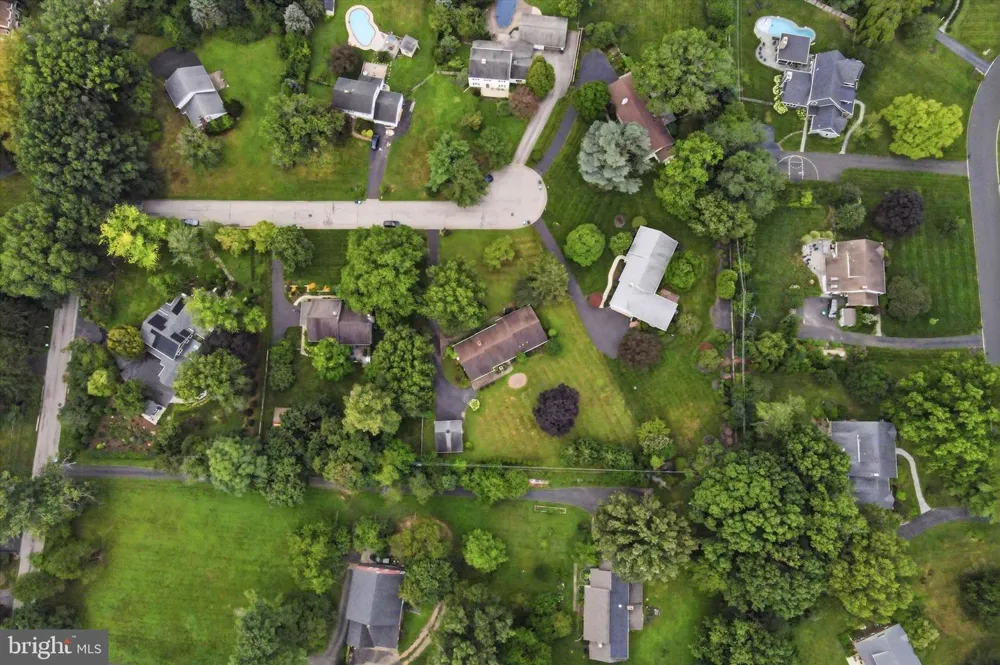 337 KENILWORTH LANE Lower Gwynedd, PA 19002