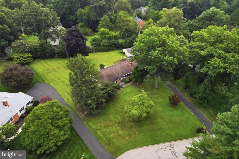 337 KENILWORTH LANE Lower Gwynedd, PA 19002
