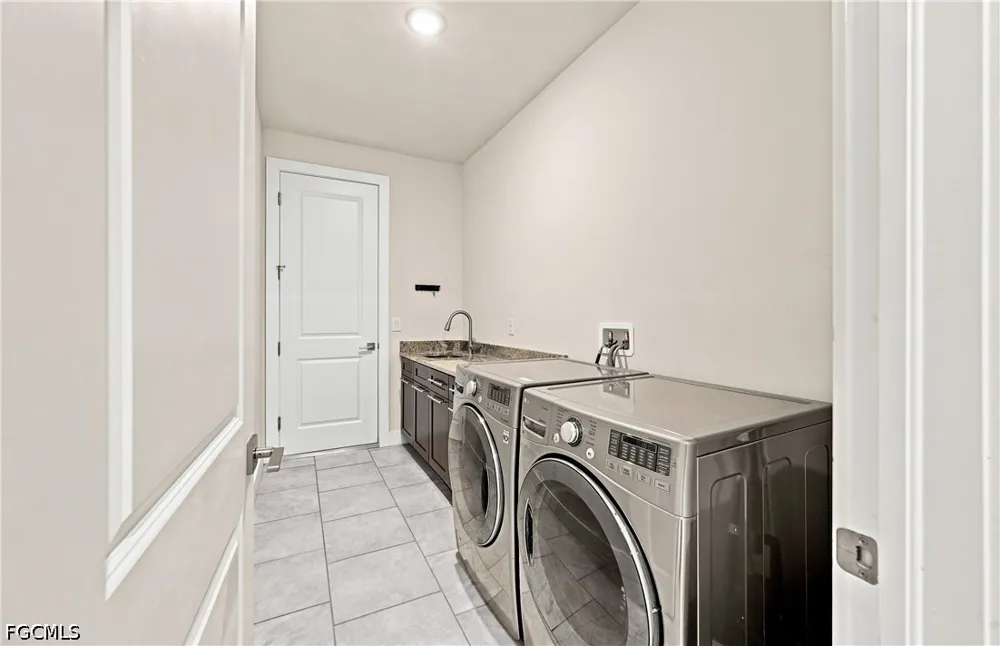 SW 31st Lane Cape Coral, FL 33914