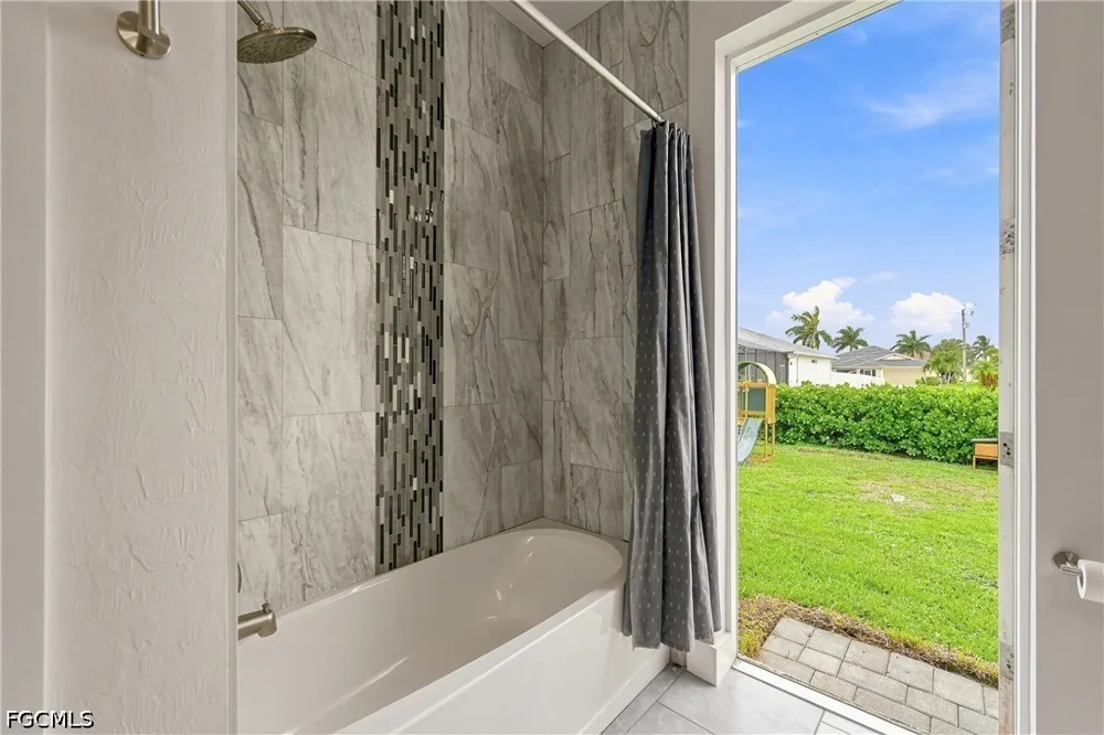 SW 31st Lane Cape Coral, FL 33914