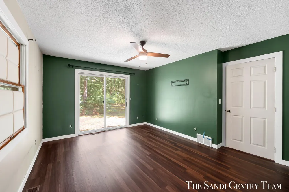4536 Dalson Road Twin Lake, MI 49457
