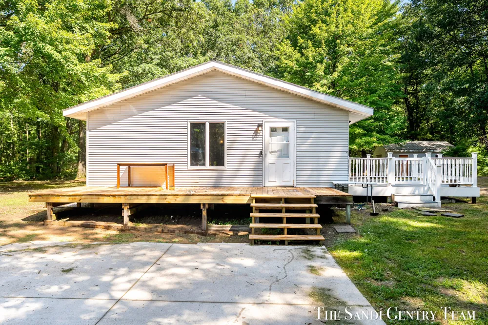 4536 Dalson Road Twin Lake, MI 49457