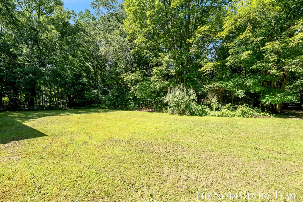 4536 Dalson Road Twin Lake, MI 49457