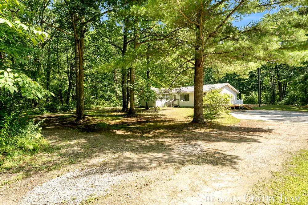 4536 Dalson Road Twin Lake, MI 49457