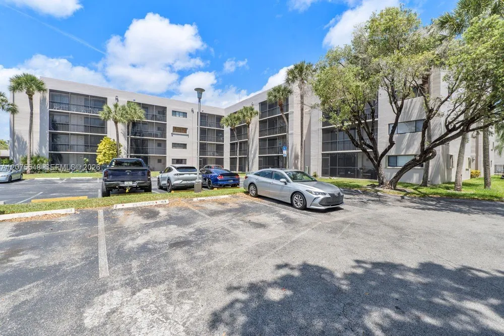 8420 SW 133rd Ave Rd #105 Miami, FL 33183