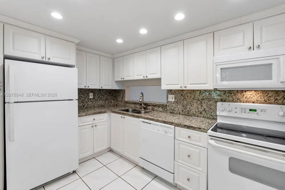 8420 SW 133rd Ave Rd #105 Miami, FL 33183