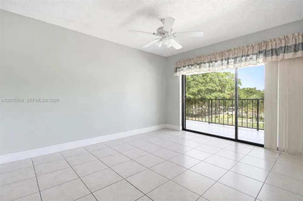 6305 Gage Pl #306-A Miami Lakes, FL 33014
