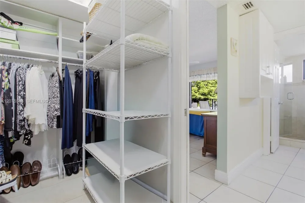 6305 Gage Pl #306-A Miami Lakes, FL 33014