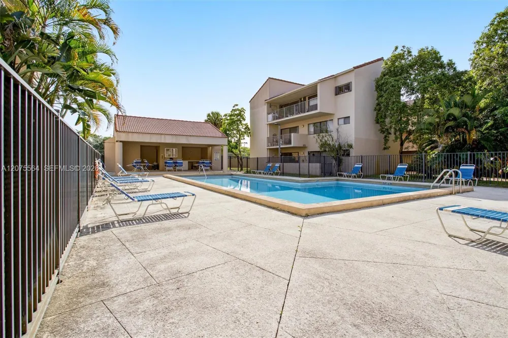 6305 Gage Pl #306-A Miami Lakes, FL 33014