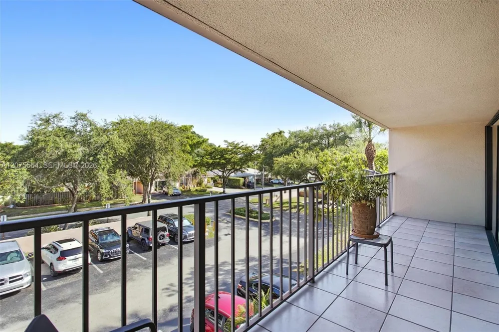6305 Gage Pl #306-A Miami Lakes, FL 33014
