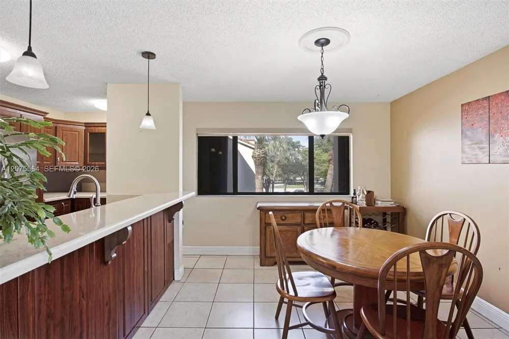 6305 Gage Pl #306-A Miami Lakes, FL 33014