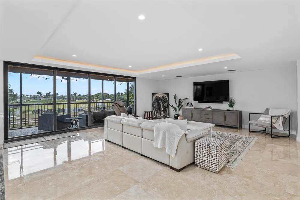 2785 Polo Island Drive #J301 Penthouse Wellington, FL 33414