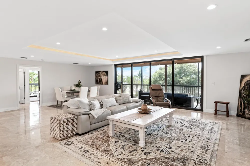 2785 Polo Island Drive #J301 Penthouse Wellington, FL 33414