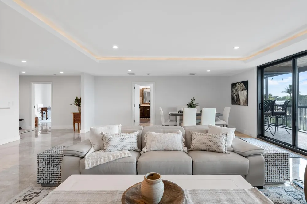 2785 Polo Island Drive #J301 Penthouse Wellington, FL 33414