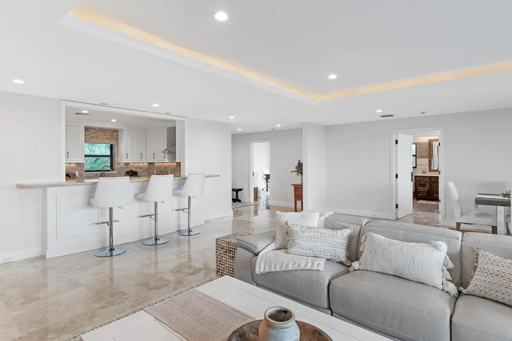 2785 Polo Island Drive #J301 Penthouse Wellington, FL 33414