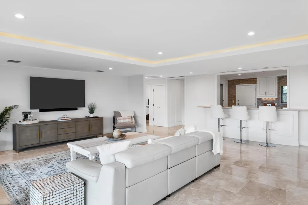 2785 Polo Island Drive #J301 Penthouse Wellington, FL 33414
