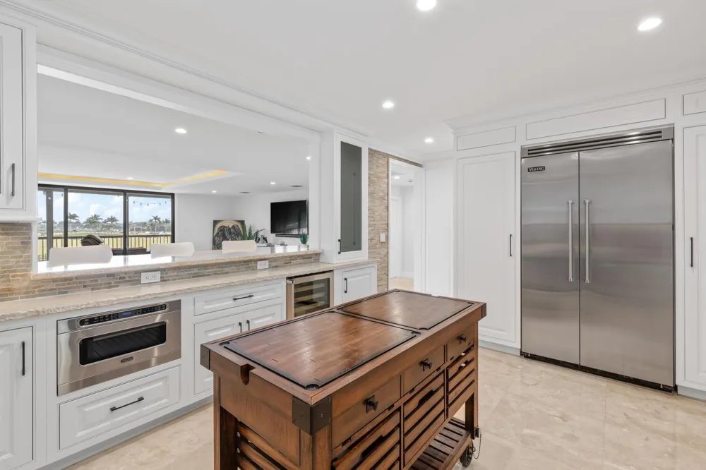 2785 Polo Island Drive #J301 Penthouse Wellington, FL 33414