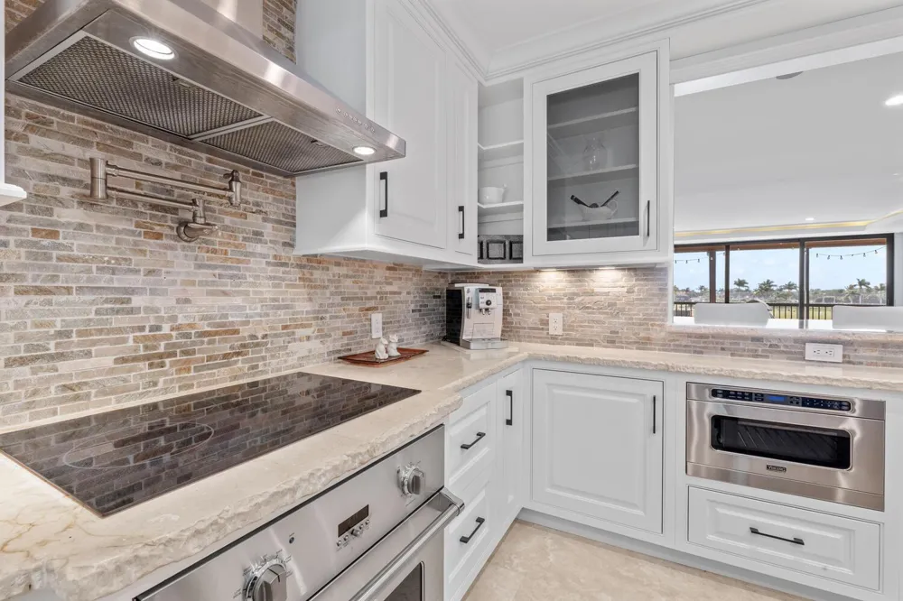 2785 Polo Island Drive #J301 Penthouse Wellington, FL 33414