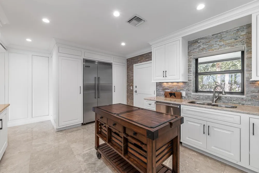 2785 Polo Island Drive #J301 Penthouse Wellington, FL 33414