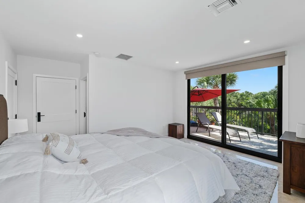 2785 Polo Island Drive #J301 Penthouse Wellington, FL 33414