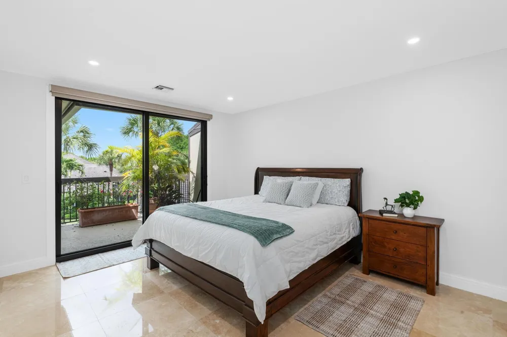 2785 Polo Island Drive #J301 Penthouse Wellington, FL 33414