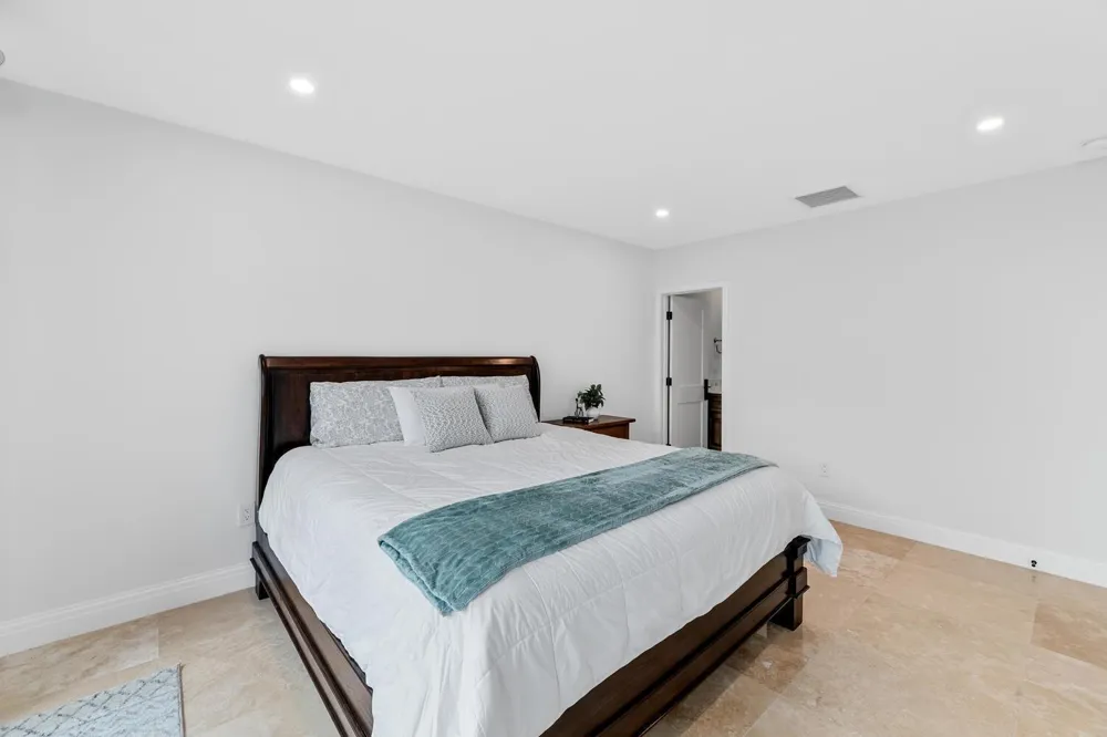 2785 Polo Island Drive #J301 Penthouse Wellington, FL 33414