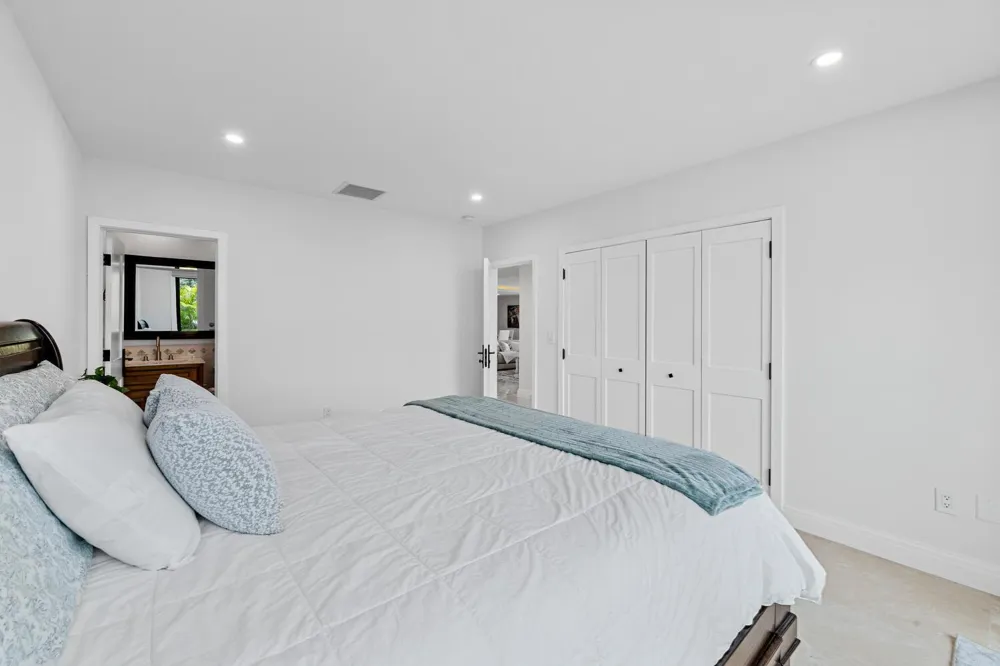 2785 Polo Island Drive #J301 Penthouse Wellington, FL 33414