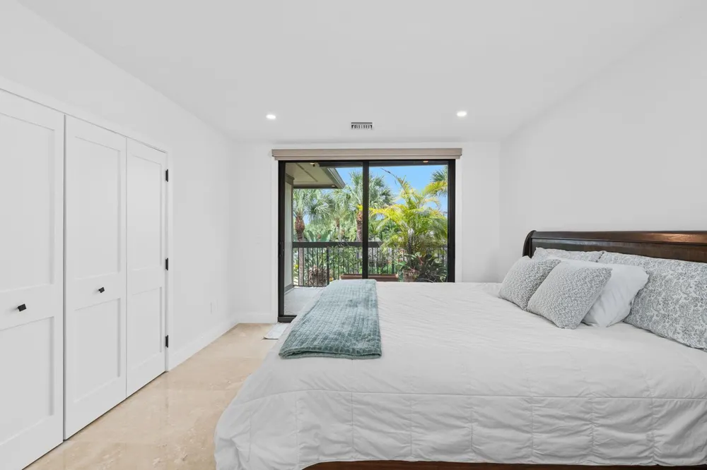 2785 Polo Island Drive #J301 Penthouse Wellington, FL 33414