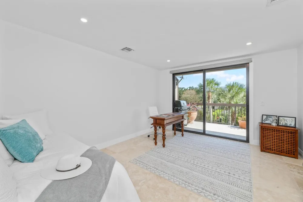 2785 Polo Island Drive #J301 Penthouse Wellington, FL 33414