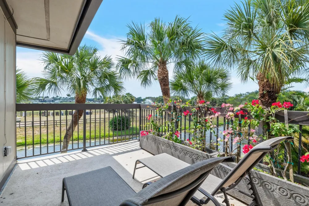 2785 Polo Island Drive #J301 Penthouse Wellington, FL 33414