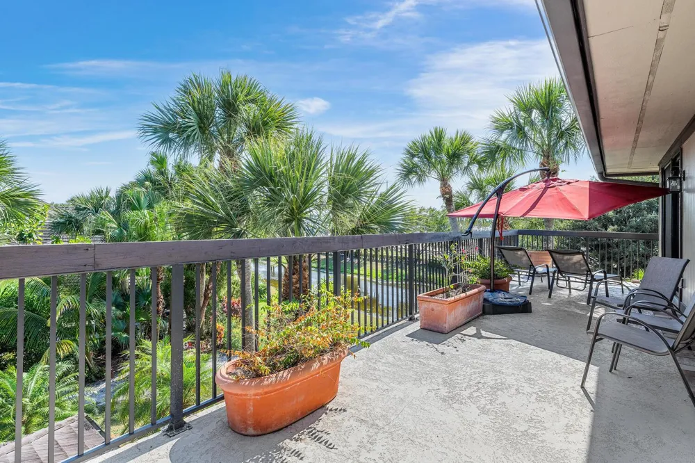2785 Polo Island Drive #J301 Penthouse Wellington, FL 33414