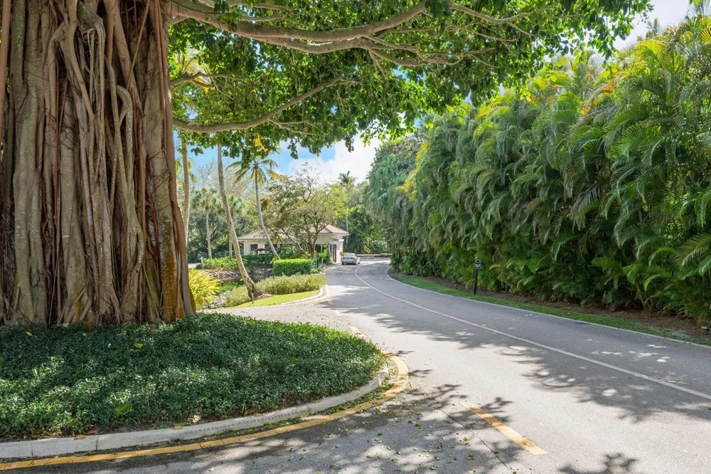 2785 Polo Island Drive #J301 Penthouse Wellington, FL 33414