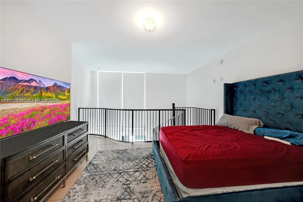 300 S Biscayne Blvd #L-432 Miami, FL 33131