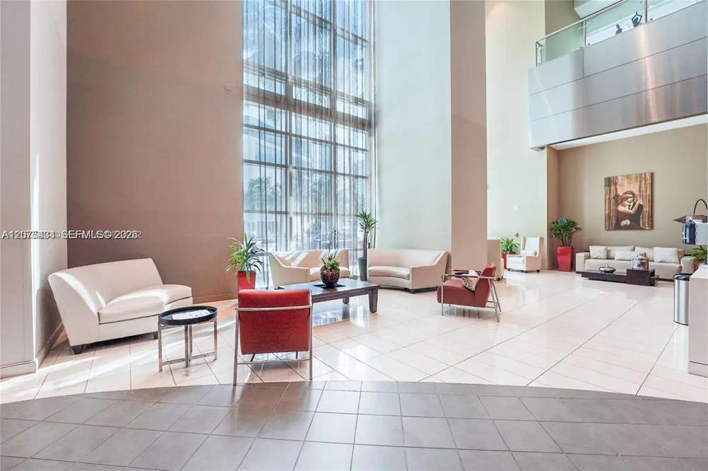 300 S Biscayne Blvd #L-432 Miami, FL 33131