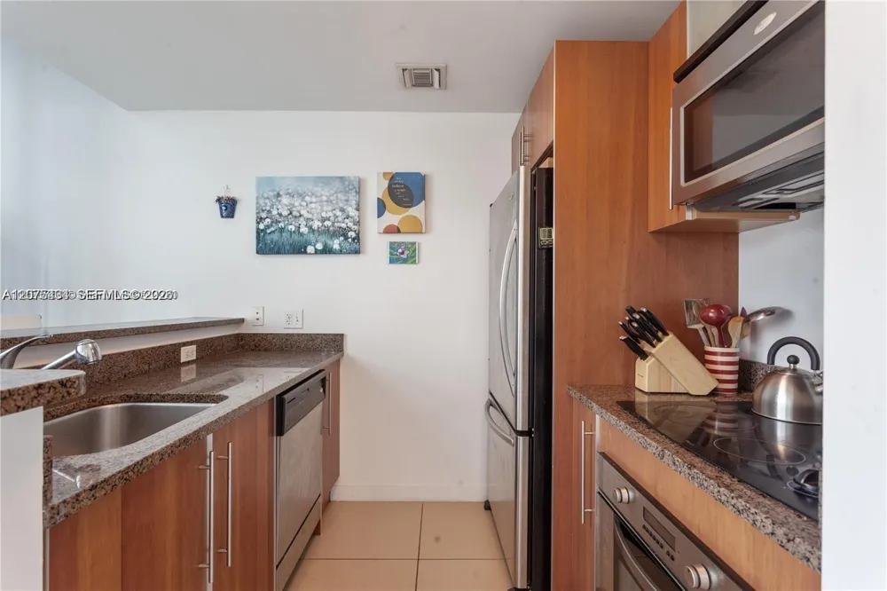 300 S Biscayne Blvd #L-432 Miami, FL 33131