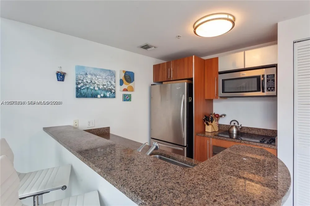 300 S Biscayne Blvd #L-432 Miami, FL 33131