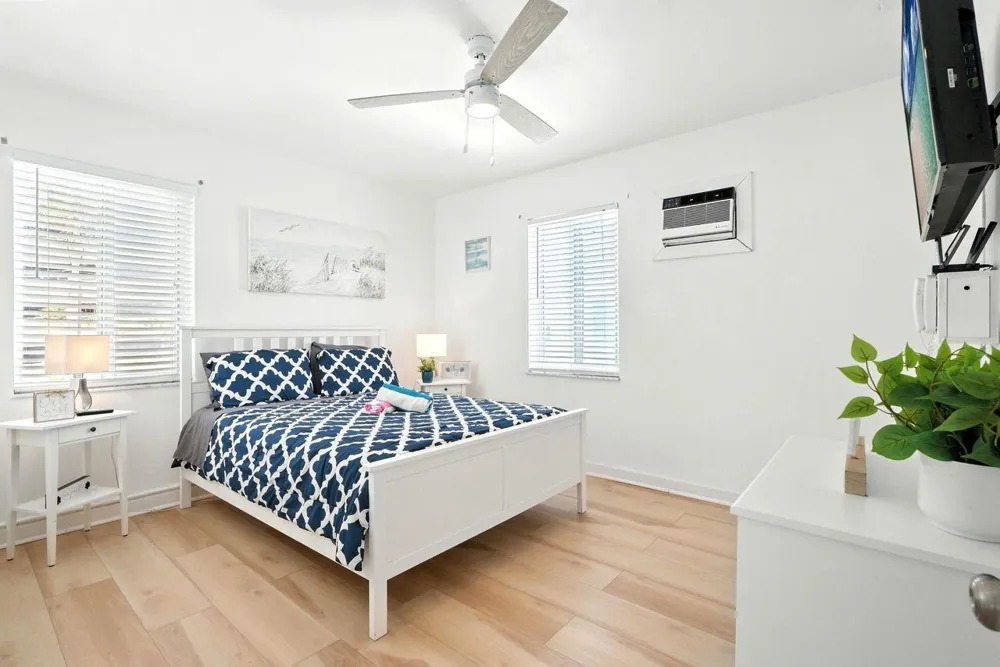 343 VAN BUREN STREET #4 Hollywood, FL 33019