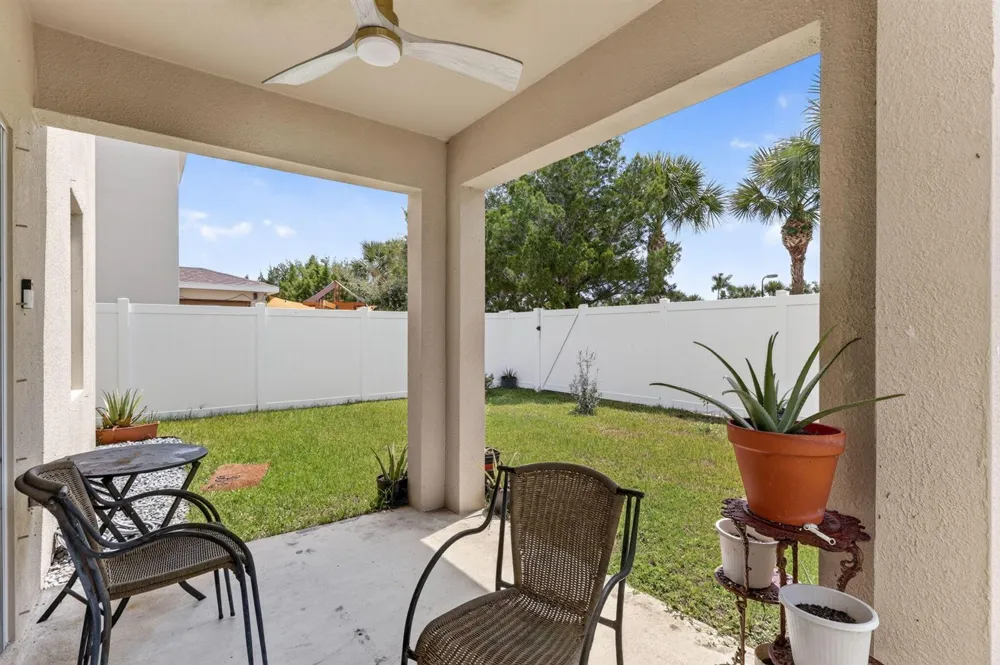 9517 Silver Sands Lane Fort Pierce, FL 34945