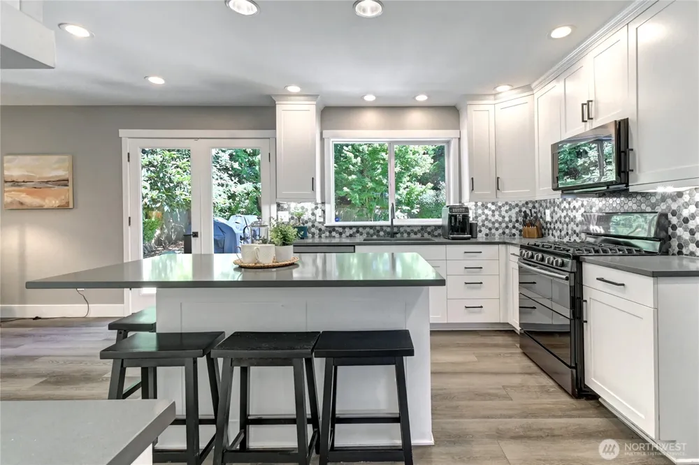 14918 89th Place NE Kenmore, WA 98028