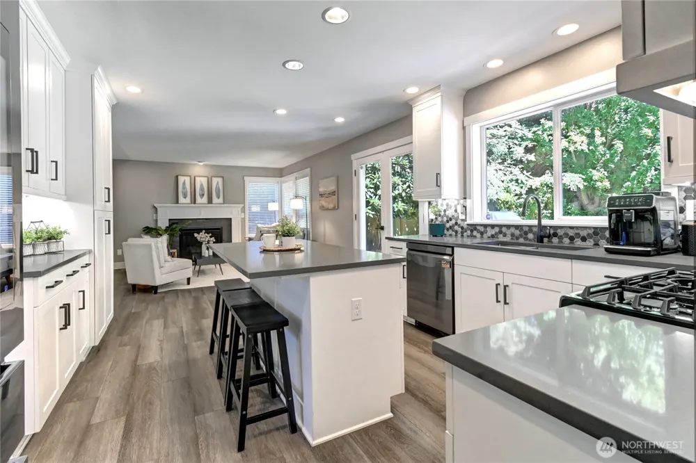 14918 89th Place NE Kenmore, WA 98028