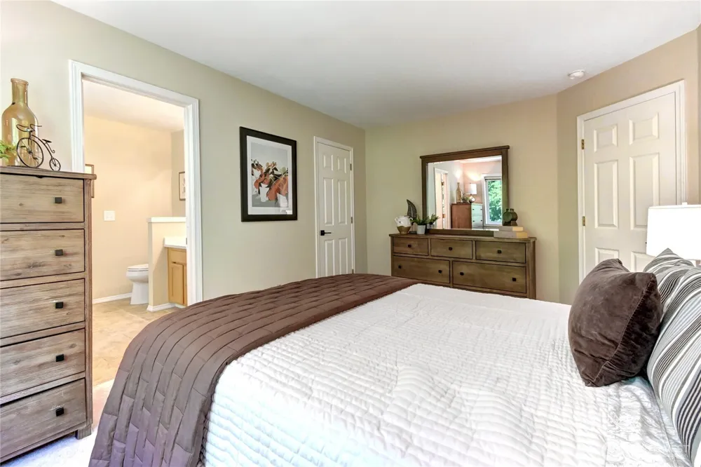 14918 89th Place NE Kenmore, WA 98028